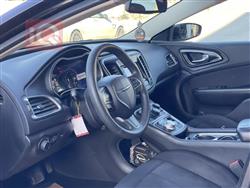 Chrysler 200